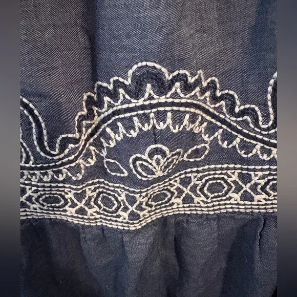 ✨ Blue Chambray Boho Embroidered Maxi Skirt – Size XL – EUC ✨ - Picture 2 of 5